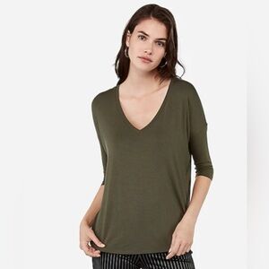 Express Women’s 3/4 Sleeve Green London tee Blouse Vneck Size XL